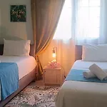 Maria *