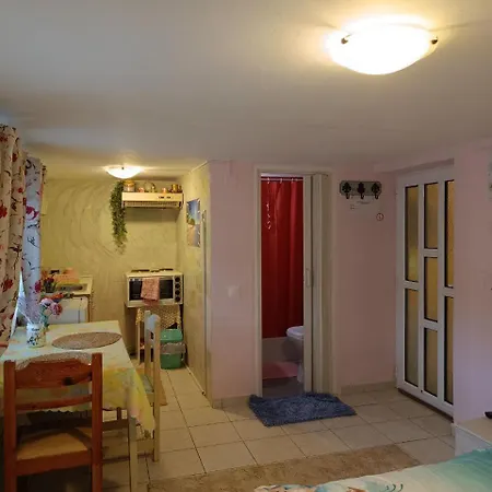 Apartment Maria Aliveri